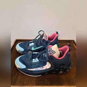 Nike Giannis Immortality 2 SE GS Floral Basketball Shoes Size 5Y